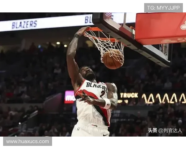 艾顿半场表现稳健8投5中贡献10分4篮板1助攻1抢断展现实力